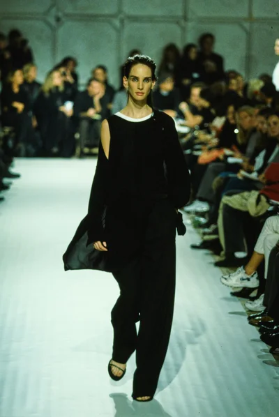 Look 16